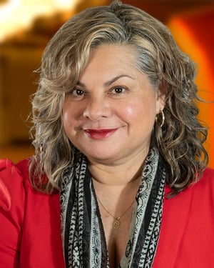 Olivia-Gil-Guevara_Manager-Event-Sales__030_v02_600x750