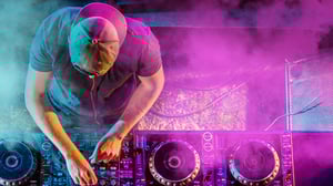 DJ-Hosted Music at Chickie's & Pete's